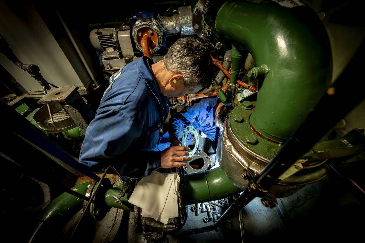 Onderdelen van de Van Speijk die aan vervanging toe zijn.