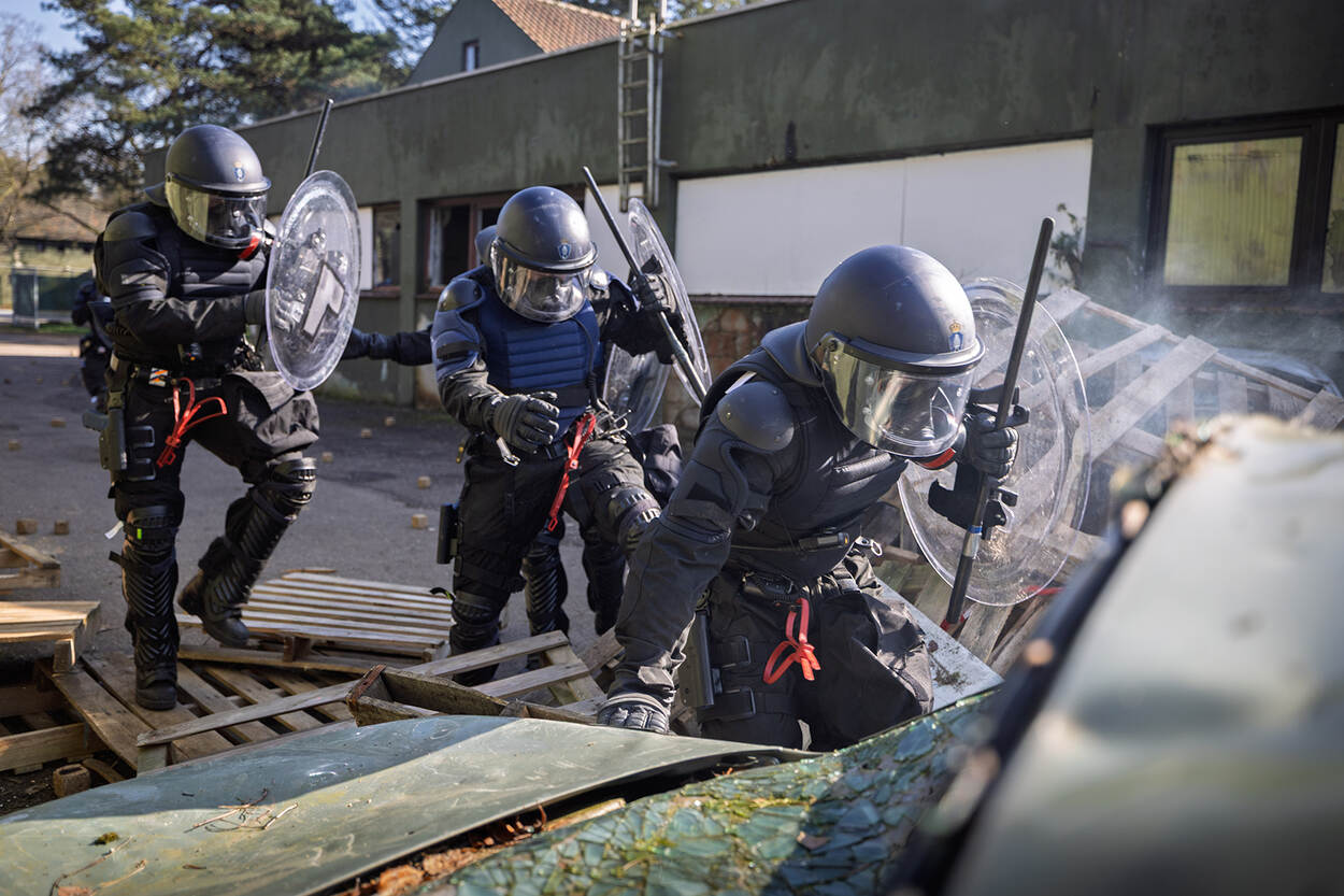 Marechaussees van de LBO in actie