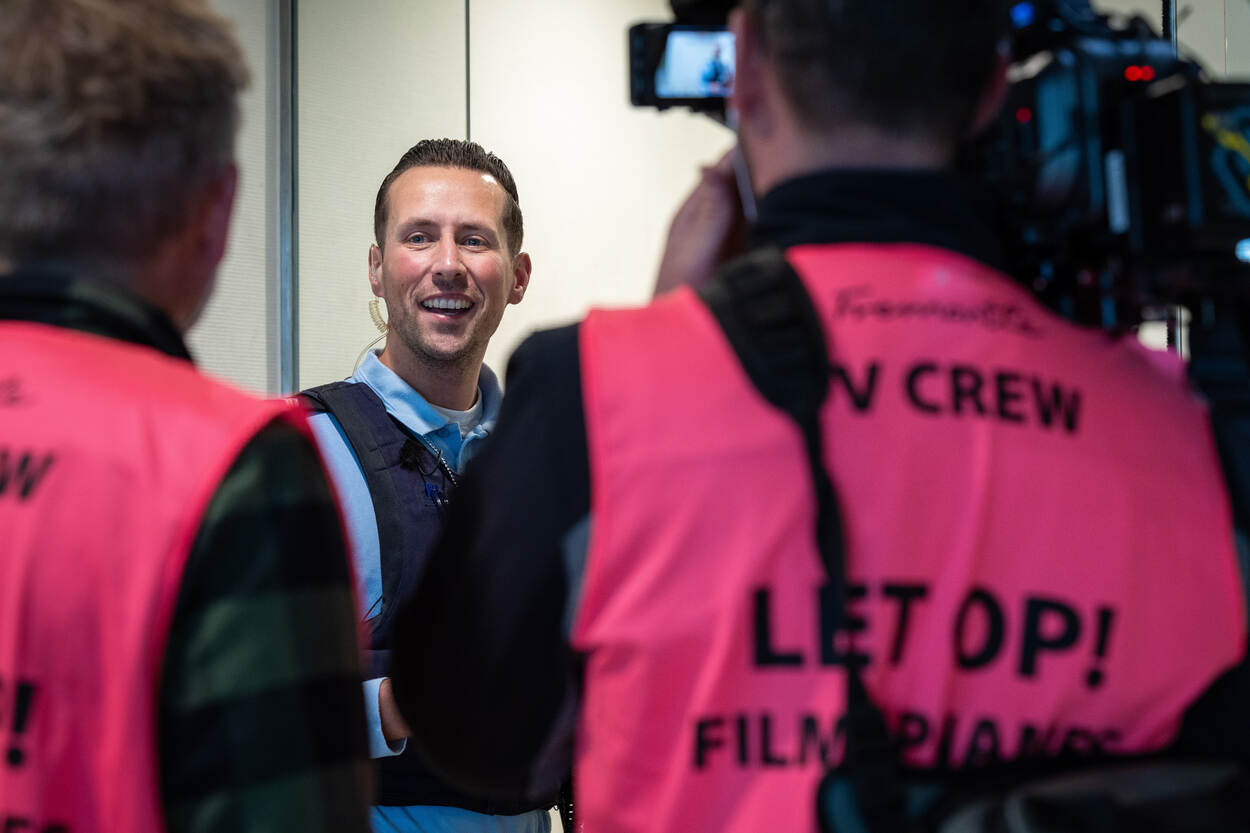 Collega van de Marechaussee.