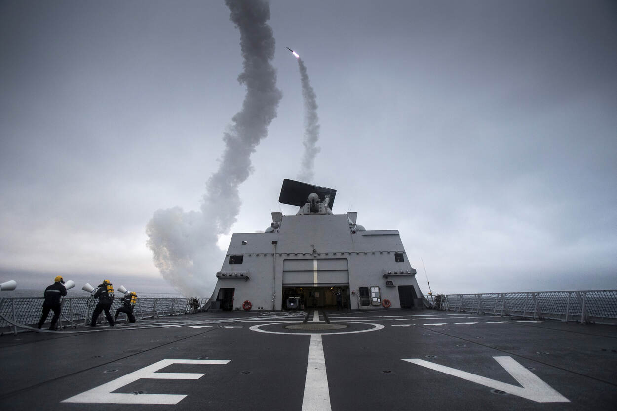Lancering van ESSM raket (sea sparrow) vanaf Zr.Ms. Evertsen.