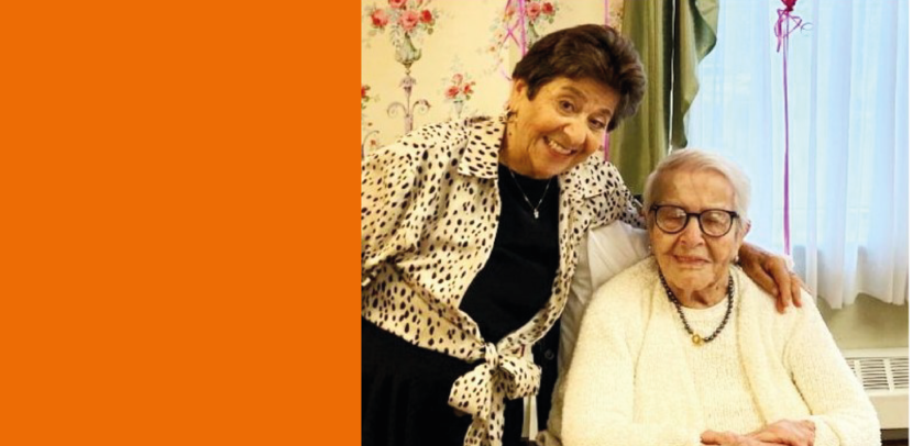 Twee oudere vrouwen poseren