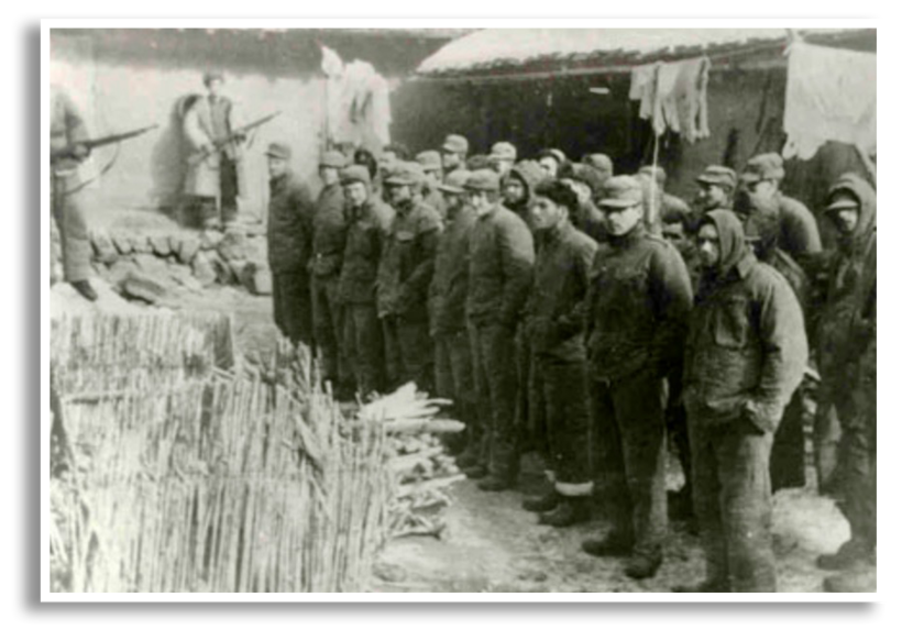 Soldaten van de 29e Britse Infantery Brigade zijn krijgsgevangen gemaakt door Chinese troepen