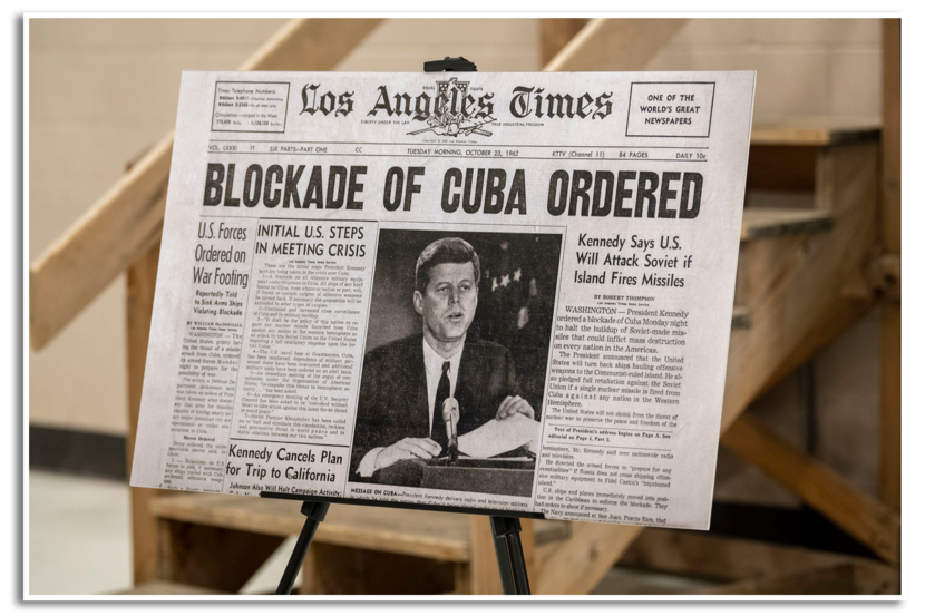 De voorpagina van de Los Angels Times in oktober 1962.