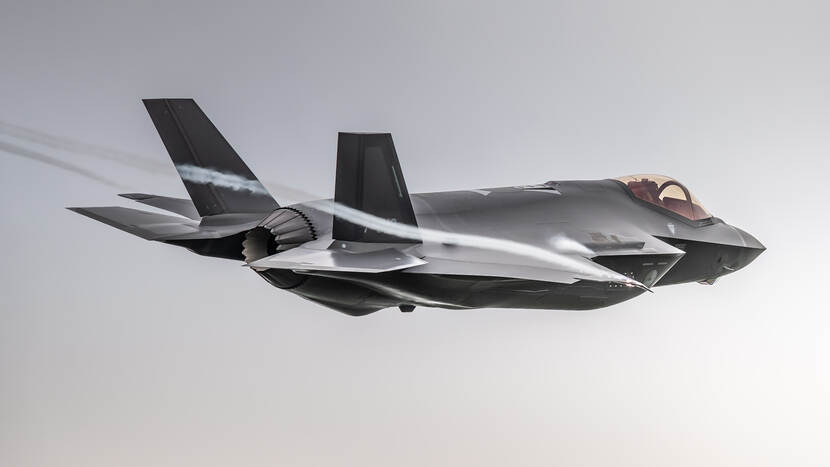 Een vliegende Nederlandse F-35.