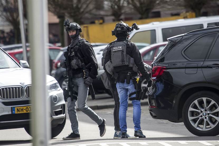 De Dienst Speciale Interventies op straat.