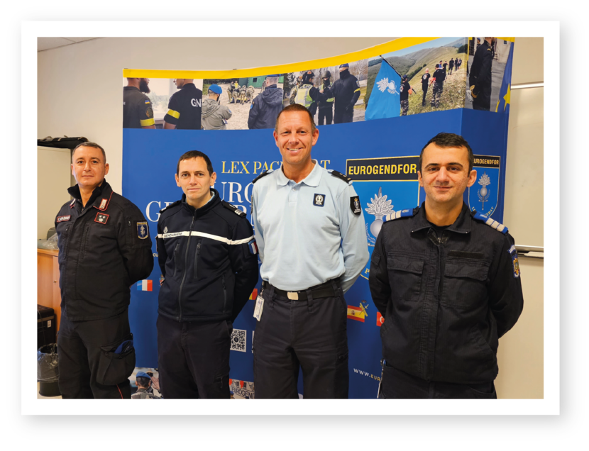 Een groepsfoto met Frank en 3 collega’s.