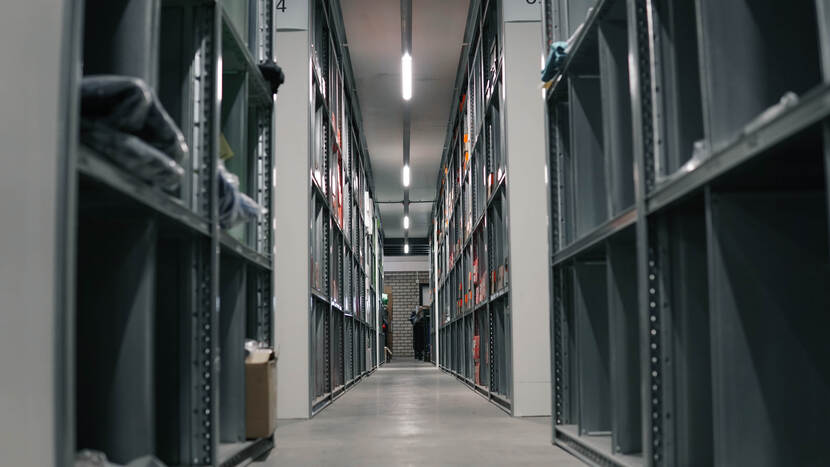 Magazijn van Groenendijk Bedrijfskleding in Woerden.