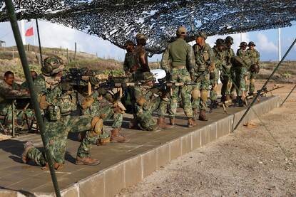 EMV’ers op de schietbaan.