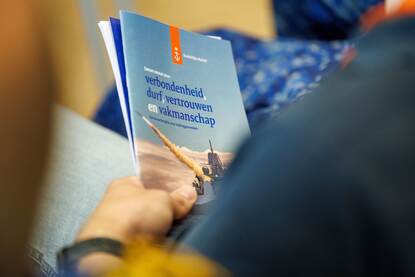 Cover van de gids ‘Kernwaardengids voor leidinggevenden’.