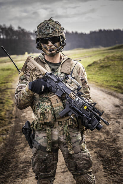 Portretfoto van Korporaal 1 Justin in Bergen-Hohne.