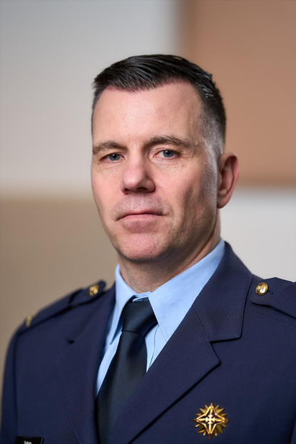 Portretfoto kolonel Cengiz Sahan.