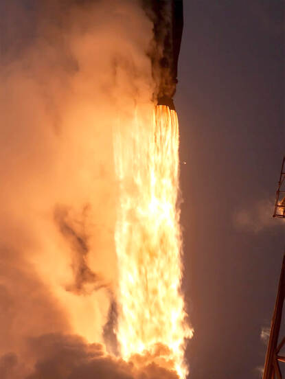 De lancering van de eerste SAR-satelliet. Foto’s: Space X