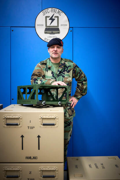 Adjudant van de mariniers John van Drunen .