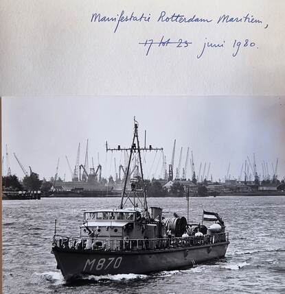 Uit het album van Huibert van Eijsden: de Lacomblé in 1980 in de haven van Rotterdam.